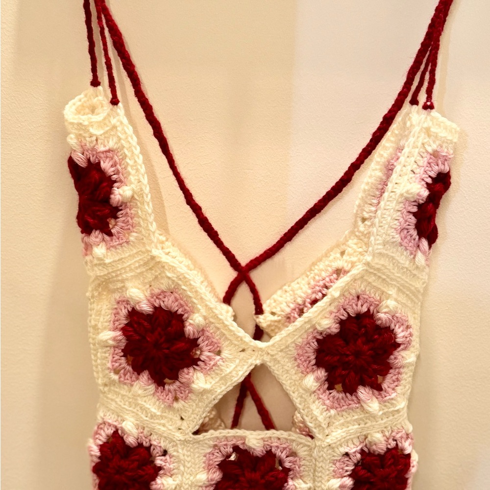 Crochet Floral Knit Tank Top - Red, Pink & Cream